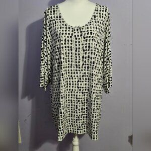 Woman Within 3X Black & White Tunic Blouse, with buttons made of polyester.
